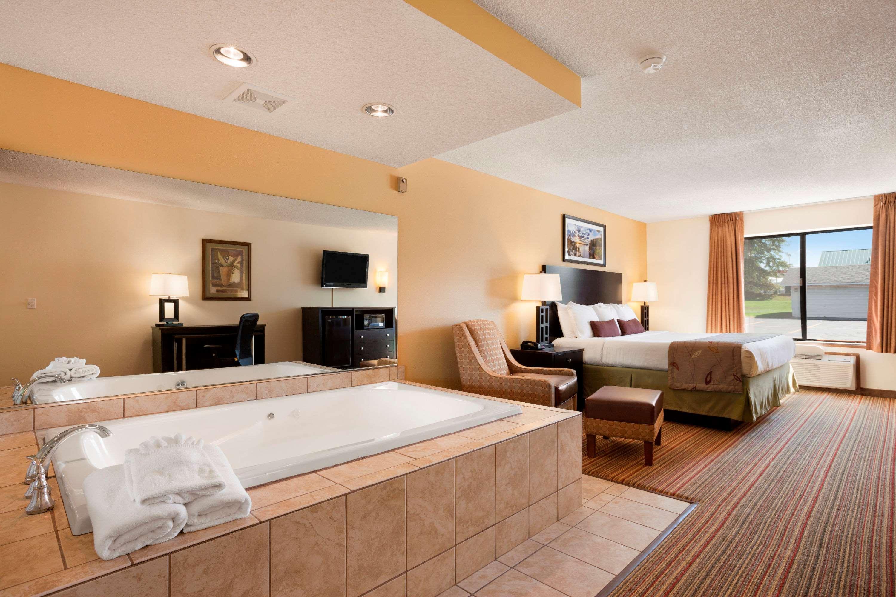 Ramada By Wyndham Wisconsin Dells I-90 Hotel Kültér fotó