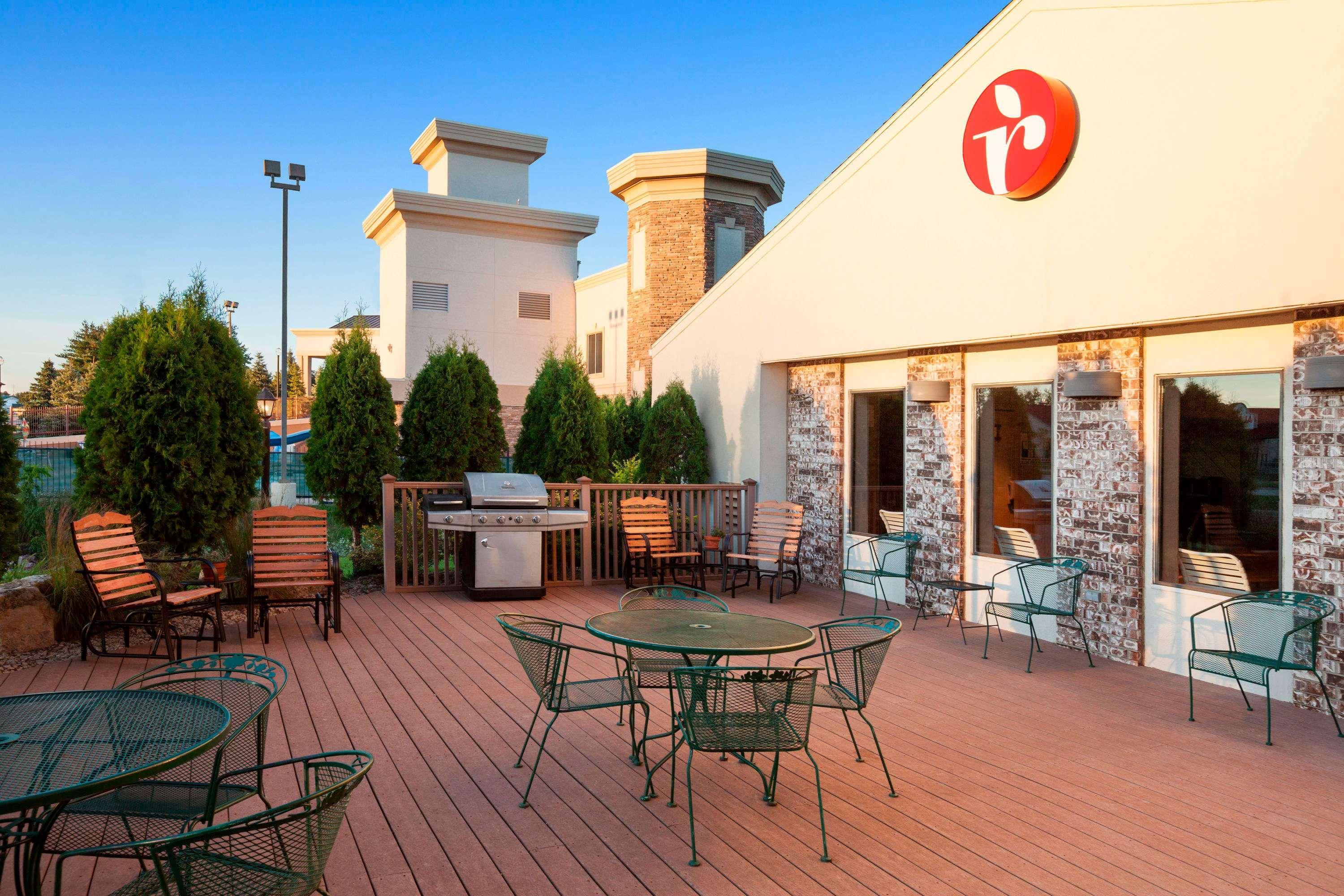 Ramada By Wyndham Wisconsin Dells I-90 Hotel Kültér fotó