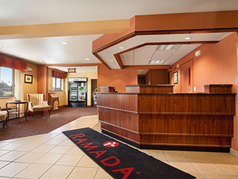Ramada By Wyndham Wisconsin Dells I-90 Hotel Kültér fotó