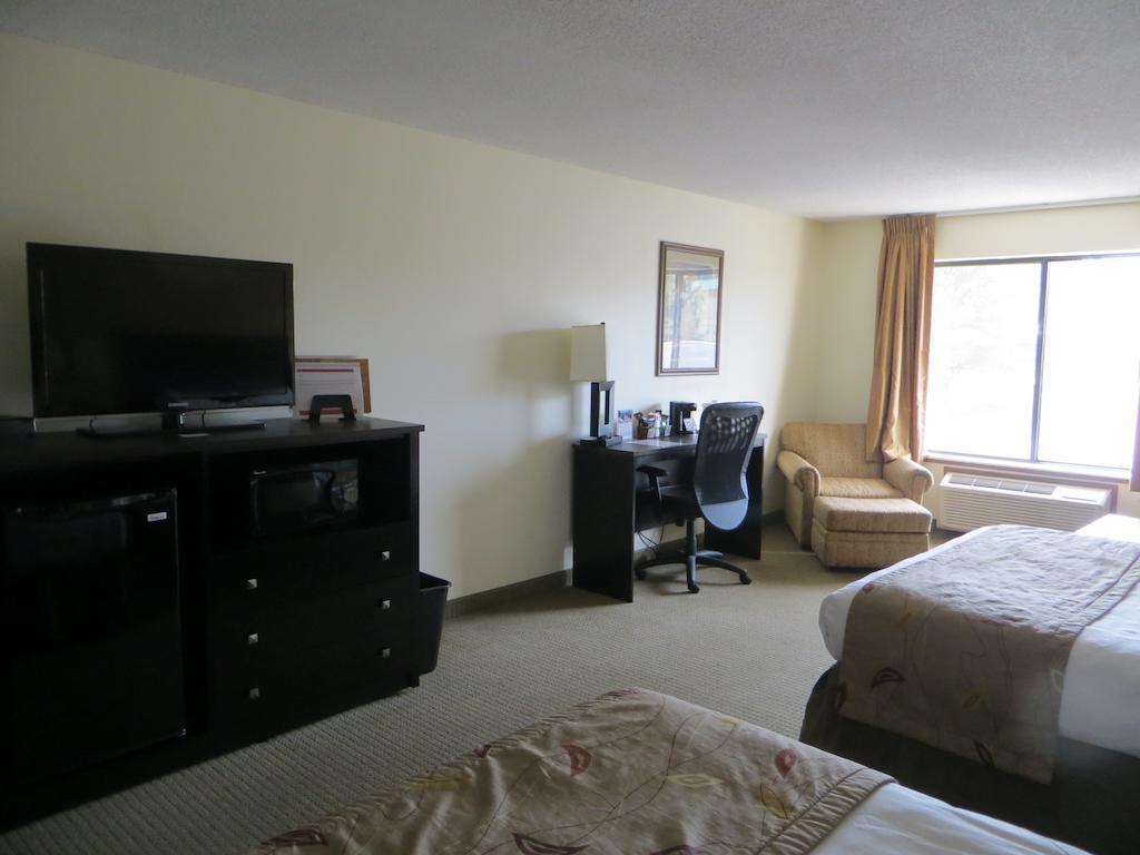 Ramada By Wyndham Wisconsin Dells I-90 Hotel Kültér fotó